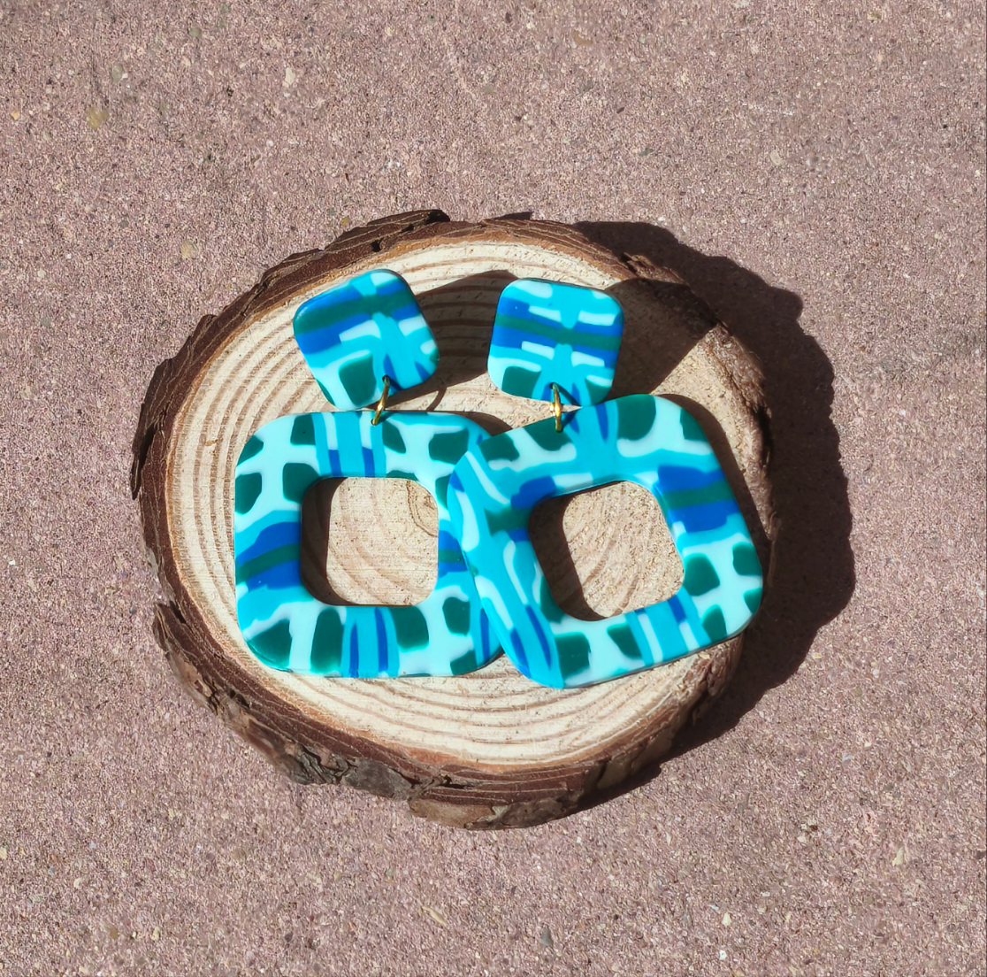 Ale tonos azules