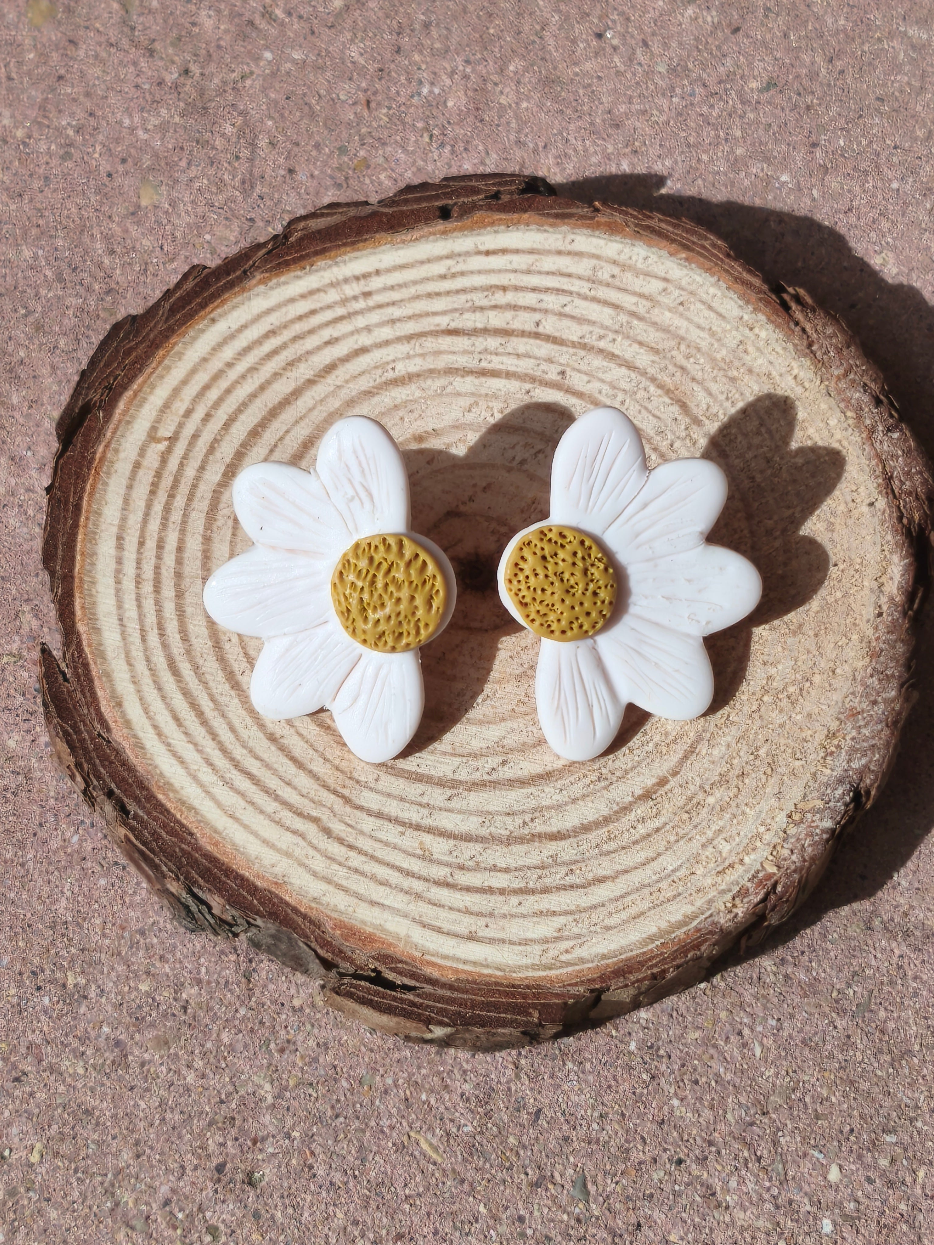 Bellis blanco y mostaza