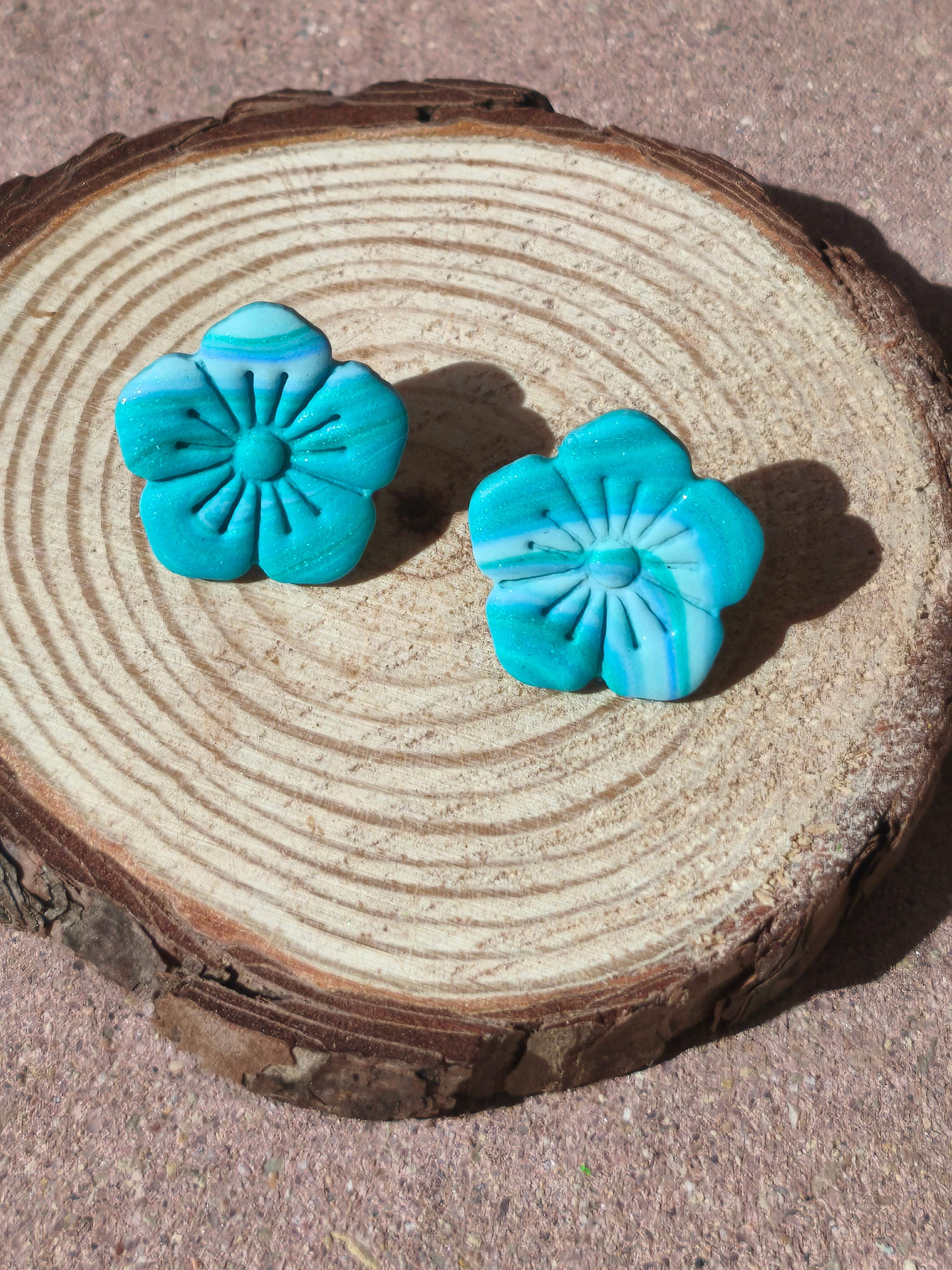 Flor turquesa veteada