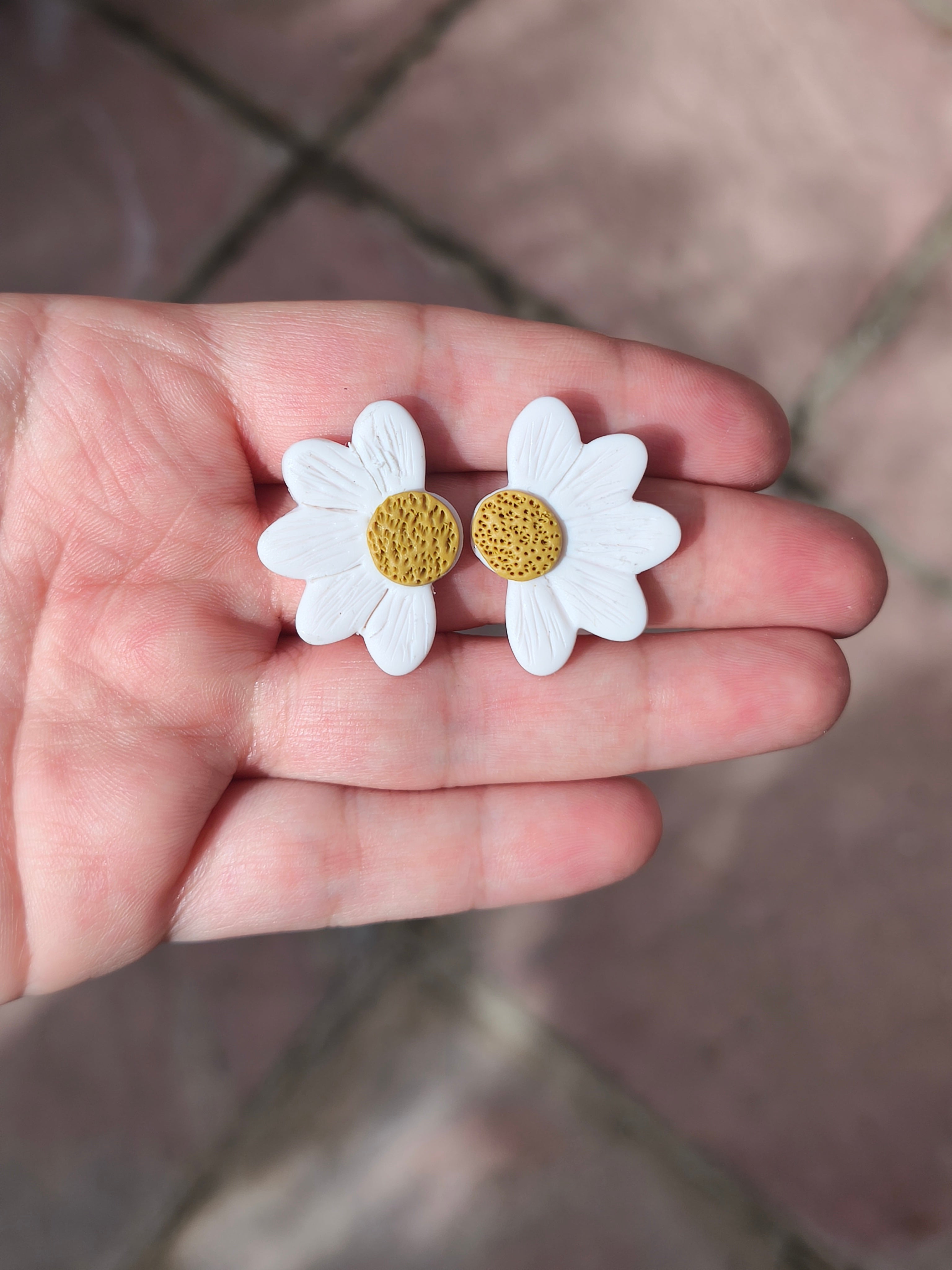 Bellis blanco y mostaza