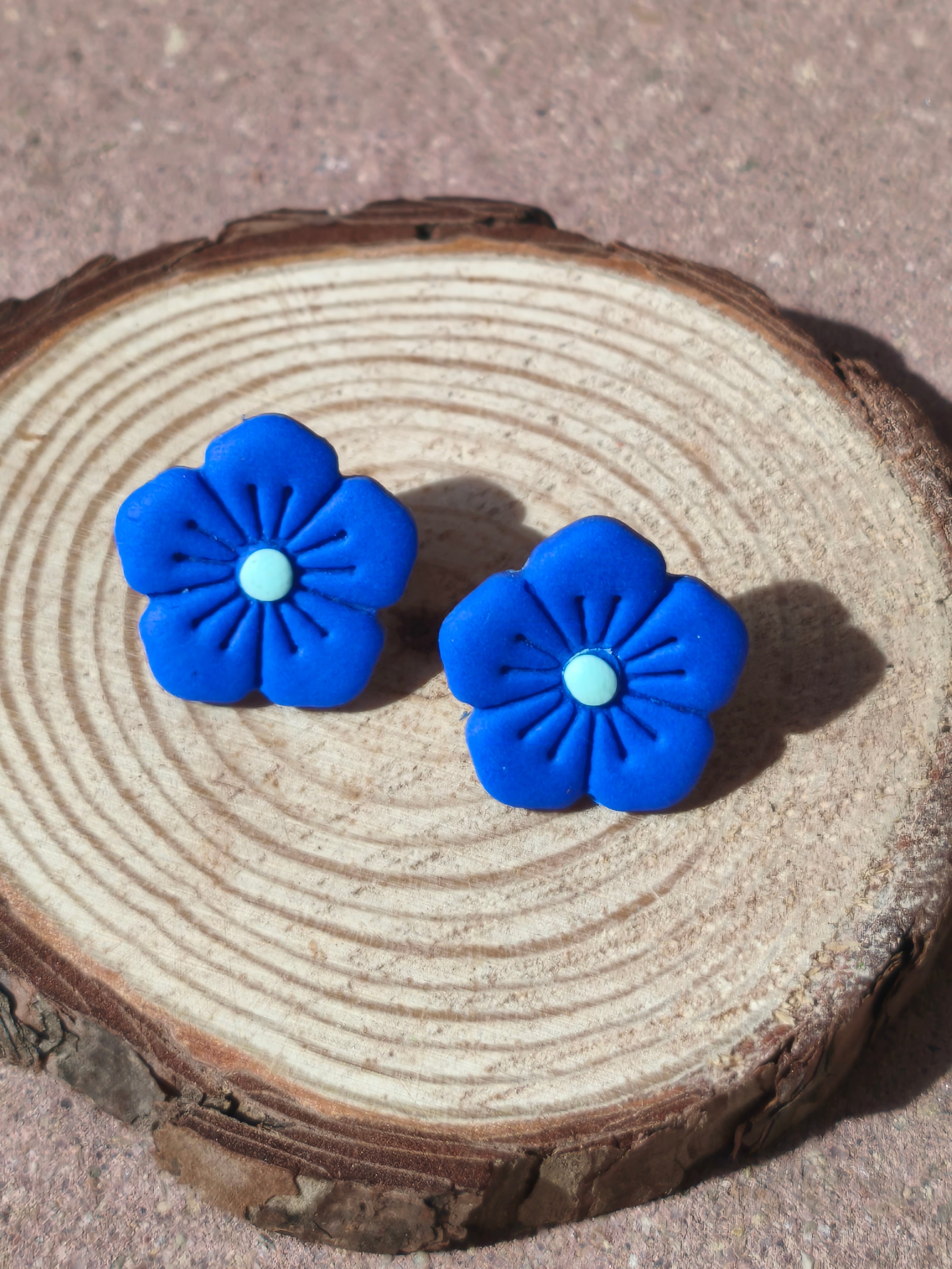 Flor azul y turquesa